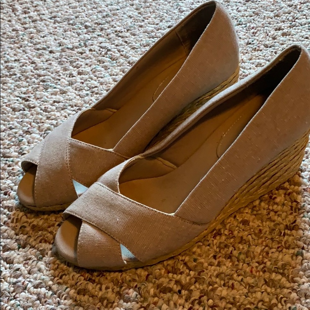 Chaps Wedges - Picture 2 of 2